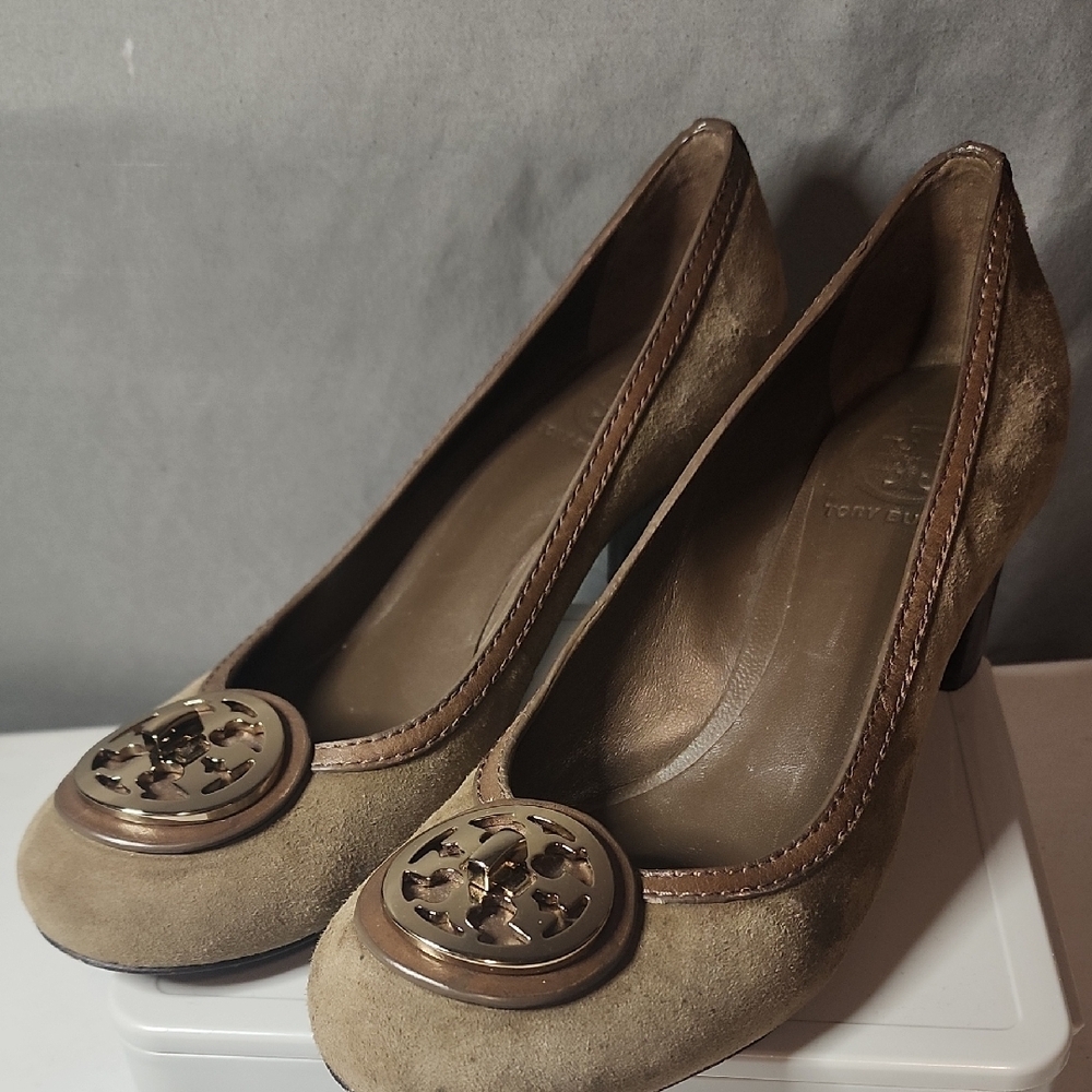 Tory Burch Brown Suede Heels with Logo Detail